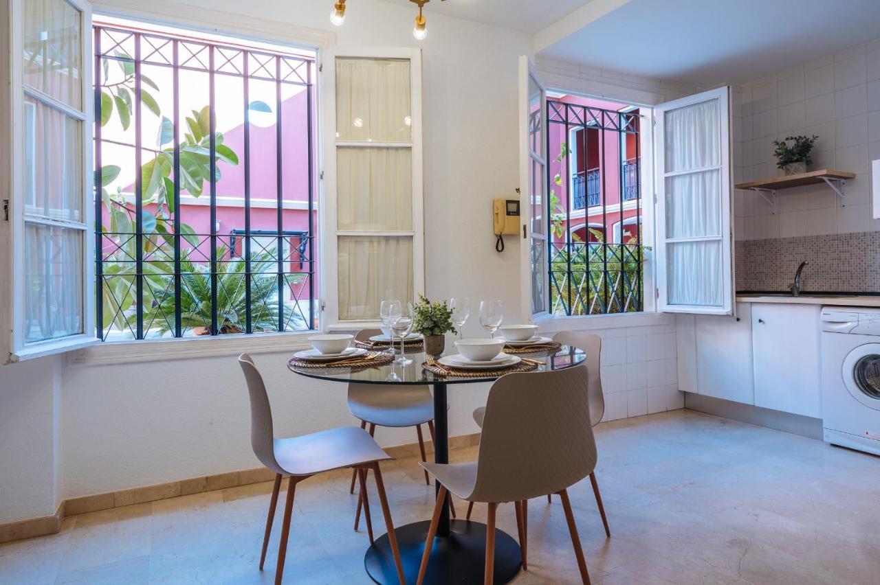 Lirio - Private Parking Included * Sevilla