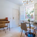Lirio Suite Apartment - Private Parking Included