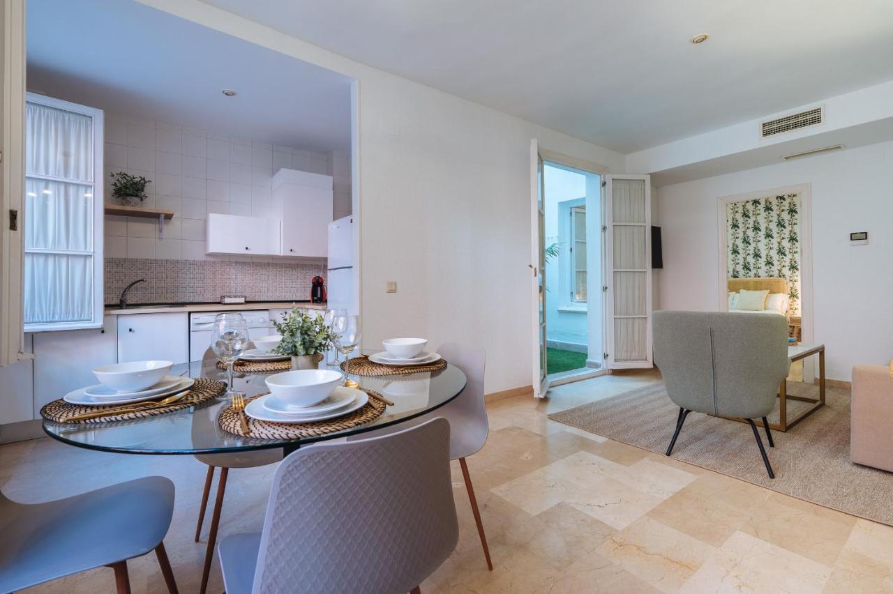 Lirio - Private Parking Included Appartement Séville