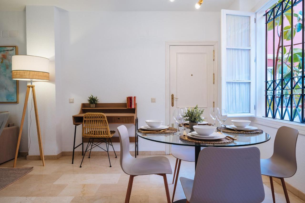 Lirio - Private Parking Included