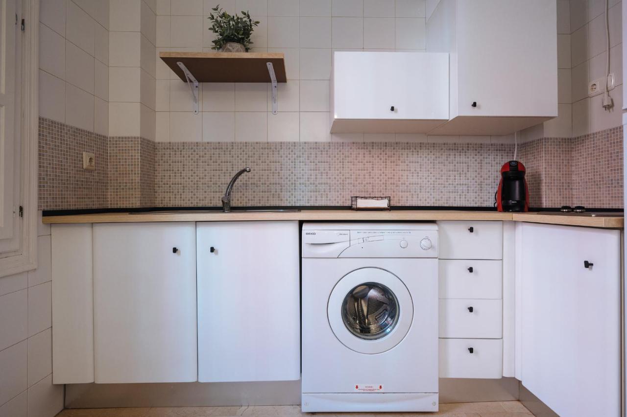 Lirio - Private Parking Included Appartement Séville